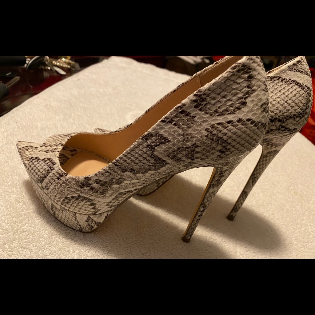 Brand New Super Glamorous Heels By Liliana  Box 56